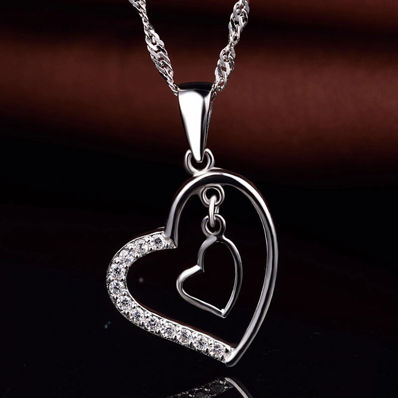 𝐖𝐡𝐚𝐭 𝐈𝐬 𝐀 𝐆𝐨𝐨𝐝 𝐏𝐫𝐞𝐬𝐞𝐧𝐭 𝐅𝐨𝐫 𝐀 𝐆𝐢𝐫𝐥𝐟𝐫𝐢𝐞𝐧𝐝?