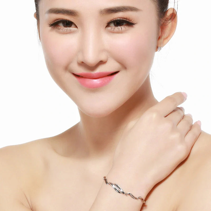 𝐇𝐨𝐰 𝐌𝐮𝐜𝐡 𝐃𝐨𝐞𝐬 𝐀 𝐒𝐢𝐥𝐯𝐞𝐫 𝐁𝐫𝐚𝐜𝐞𝐥𝐞𝐭 𝐂𝐨𝐬𝐭?