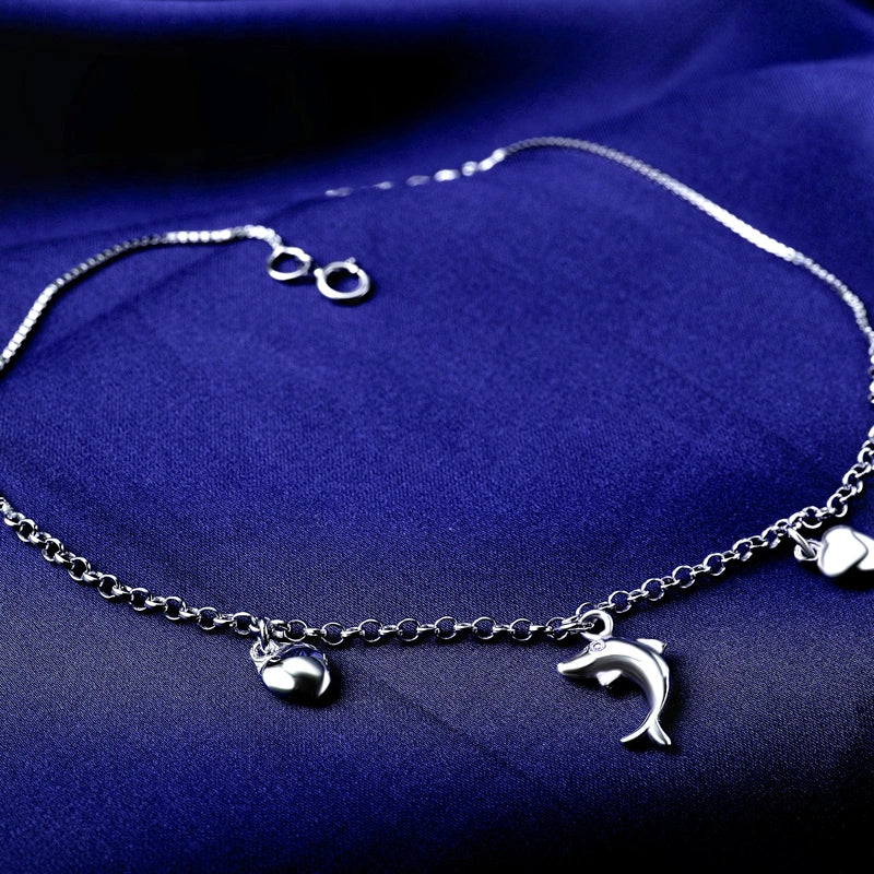 𝐃𝐨 𝐃𝐨𝐥𝐩𝐡𝐢𝐧𝐬 𝐁𝐫𝐢𝐧𝐠 𝐆𝐨𝐨𝐝 𝐋𝐮𝐜𝐤?