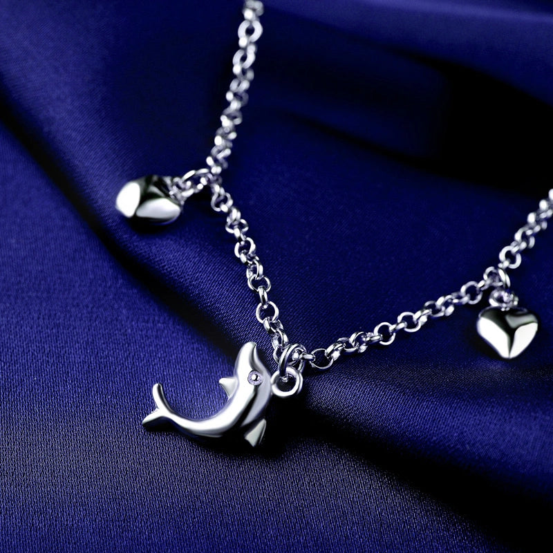 𝐃𝐨 𝐃𝐨𝐥𝐩𝐡𝐢𝐧𝐬 𝐁𝐫𝐢𝐧𝐠 𝐆𝐨𝐨𝐝 𝐋𝐮𝐜𝐤?