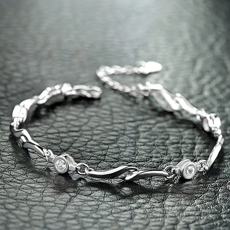 𝐇𝐨𝐰 𝐌𝐮𝐜𝐡 𝐈𝐬 𝐀 𝐒𝐢𝐥𝐯𝐞𝐫 𝐁𝐫𝐚𝐜𝐞𝐥𝐞𝐭 𝐖𝐨𝐫𝐭𝐡?