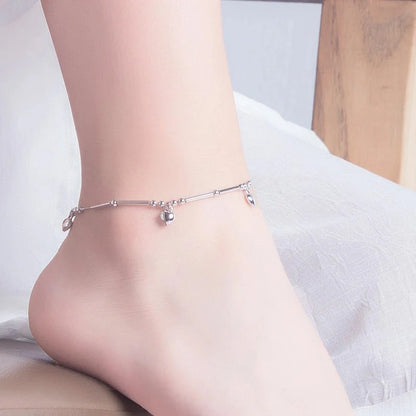 𝐈𝐬 𝐈𝐭 𝐆𝐨𝐨𝐝 𝐓𝐨 𝐖𝐞𝐚𝐫 𝐒𝐢𝐥𝐯𝐞𝐫 𝐀𝐧𝐤𝐥𝐞𝐭𝐬 𝐀𝐬 𝐀 𝐅𝐞𝐦𝐚𝐥𝐞? - 𝕮𝖍𝖎𝖈𝖚𝖙𝖊