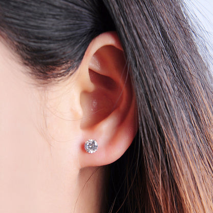 Shiny diamond stud earrings