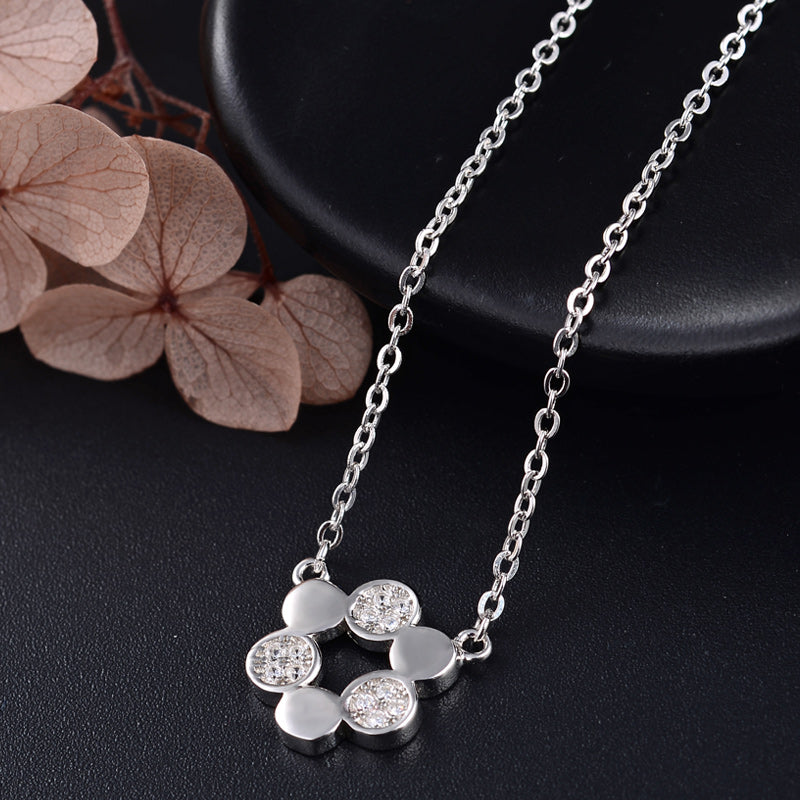 Sparkling silver necklace