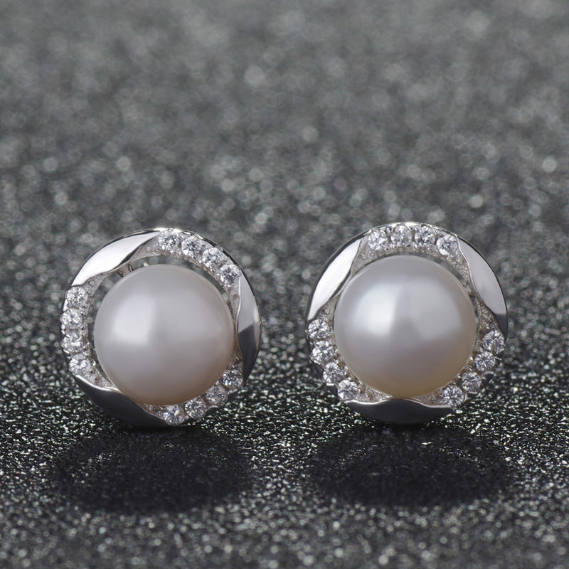 What to wear with pearl earrings