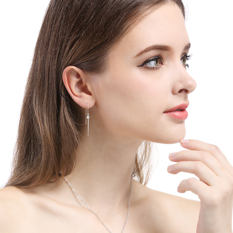 Elegant thread earrings