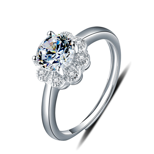 Glittering diamond ring