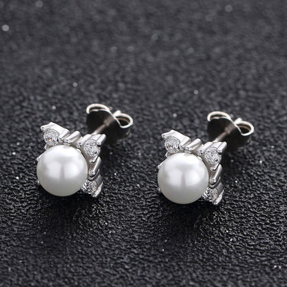 Stylish pearl earrings