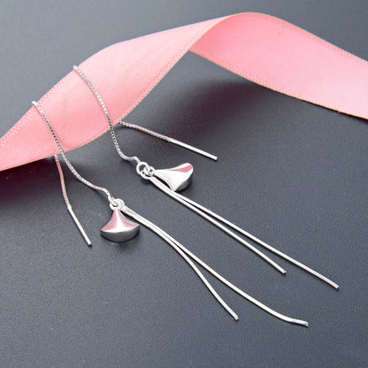 Elegant thread earrings