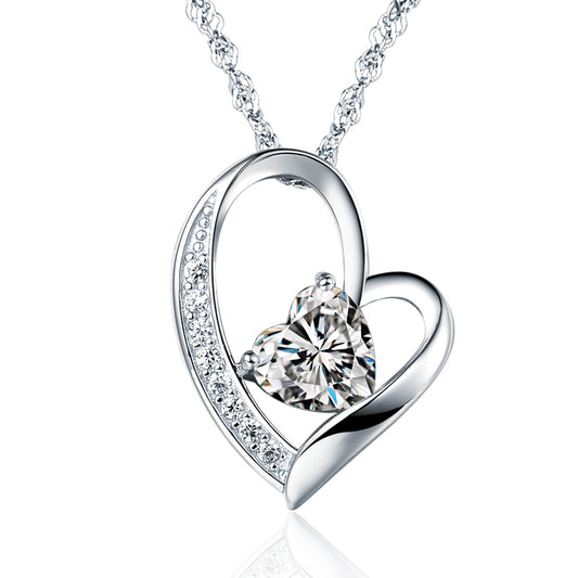 Pretty heart necklace for women