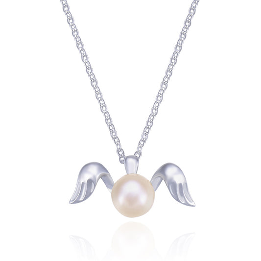 Classy pearl necklace