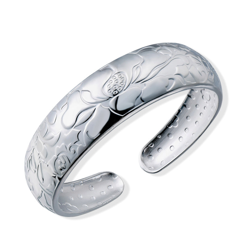 Stylish silver bangles