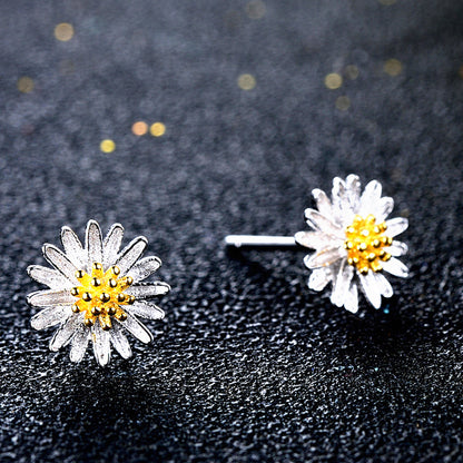 Pretty stud earrings