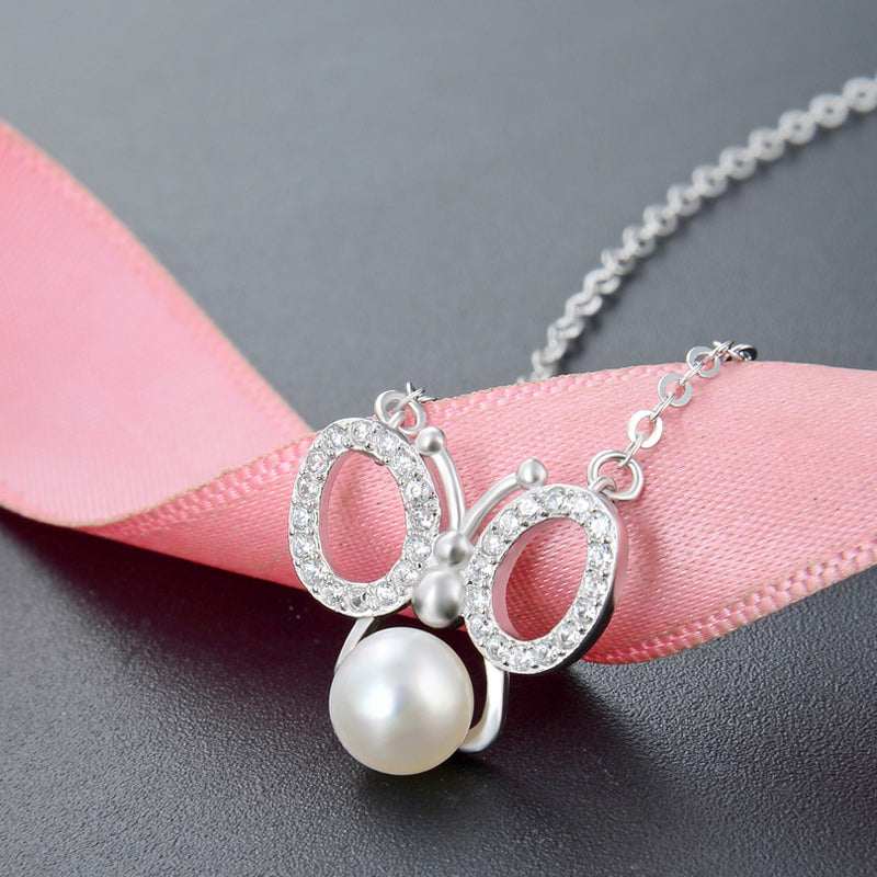 Dainty pearl necklace choker