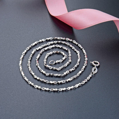 Stylish silver chain