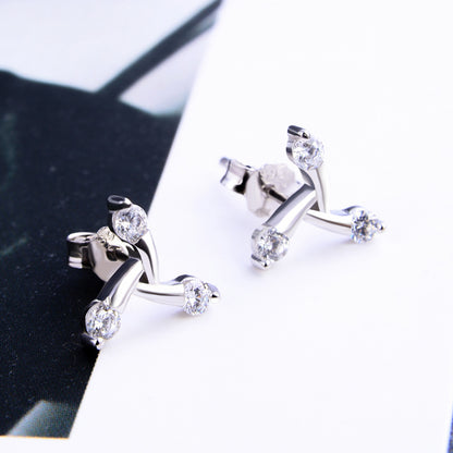 Shiny studs earrings