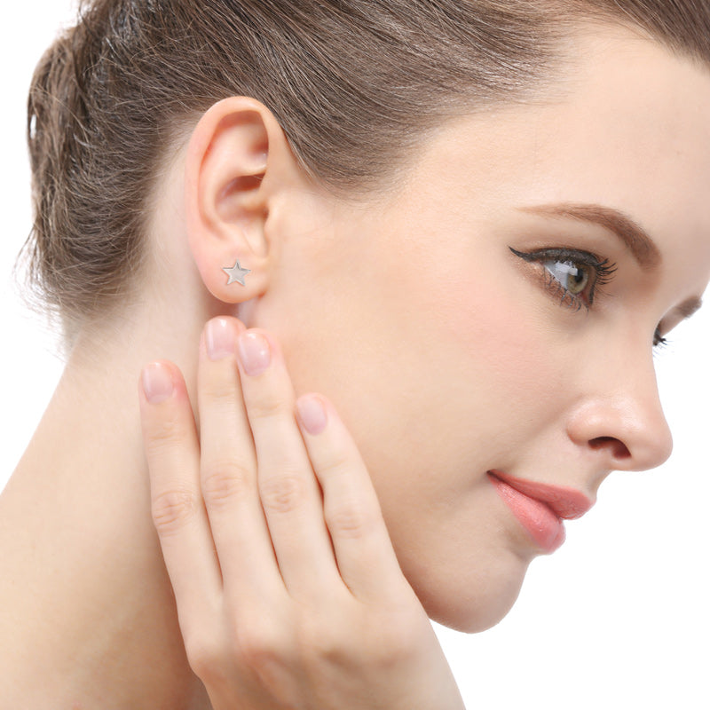 What type of earring is best for sensitive ears