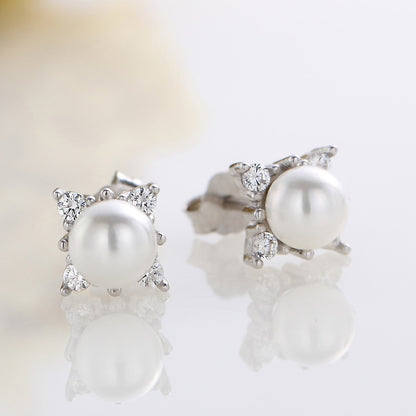 Stylish pearl earrings
