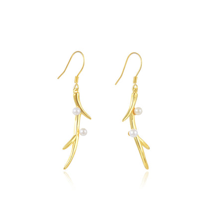 Simple gold earrings for daily use