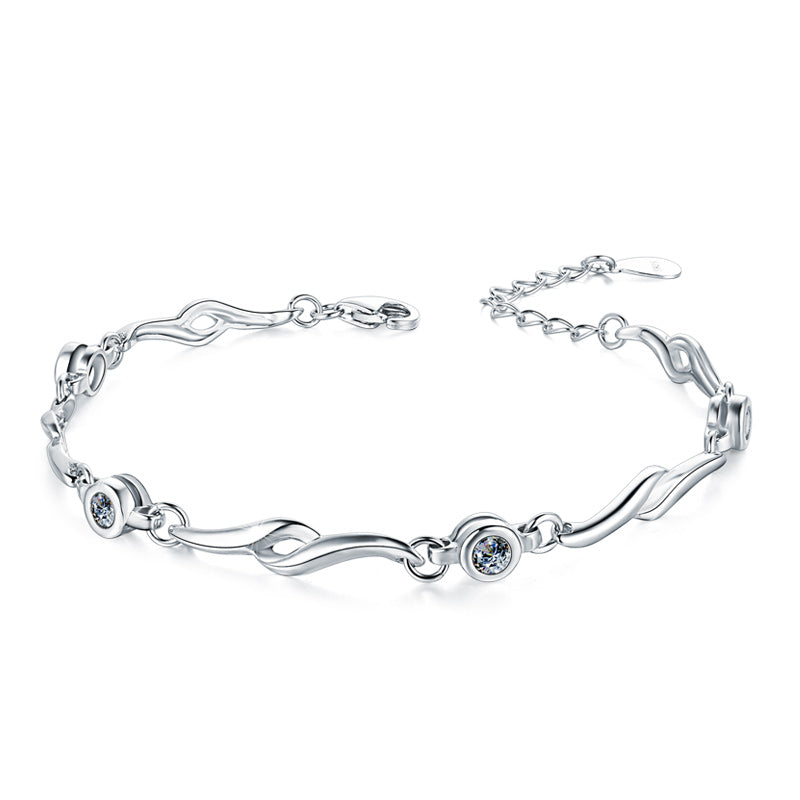 Simple curve bracelet design