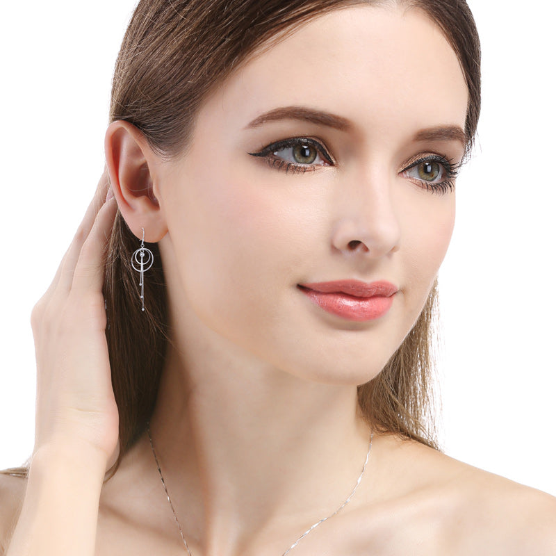 Are dangle earrings professional