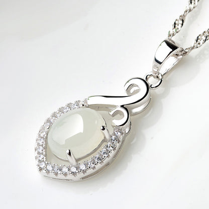 Sparkling pendant necklace