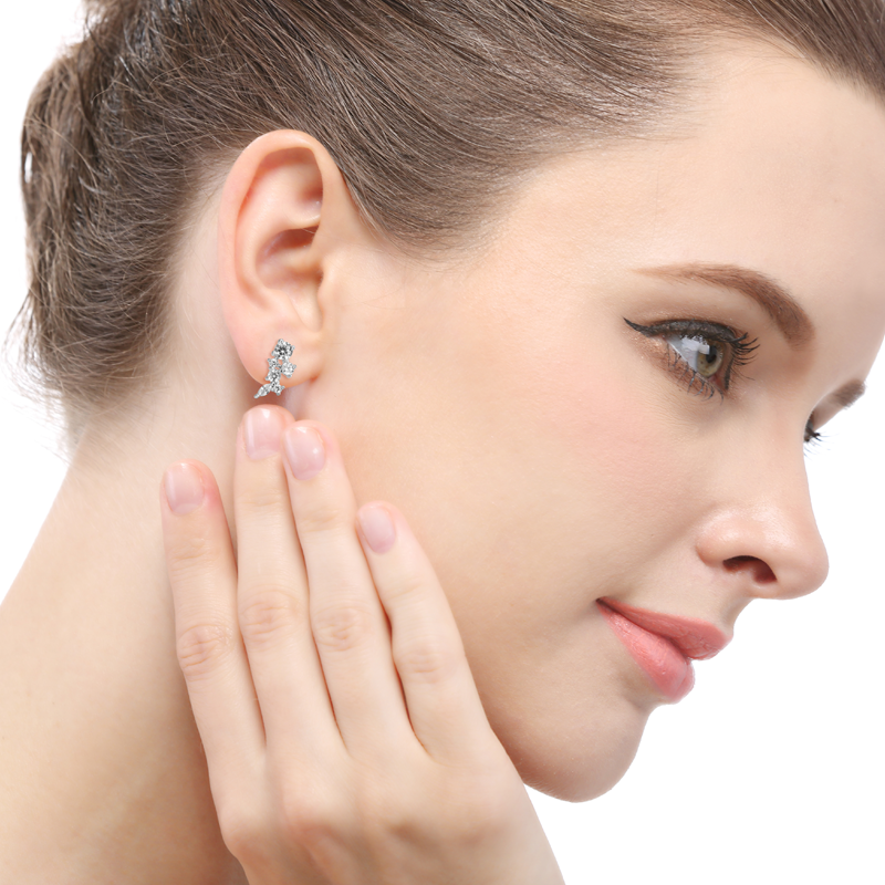What kind of earrings should you wear for sensitive ears