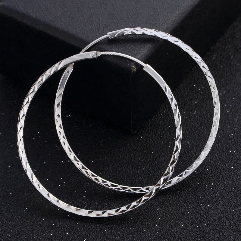 Trendy silver hoop earrings