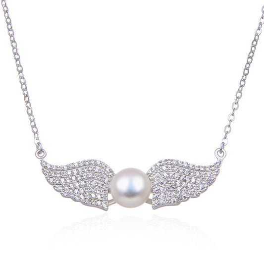 Dainty pearl pendant necklace