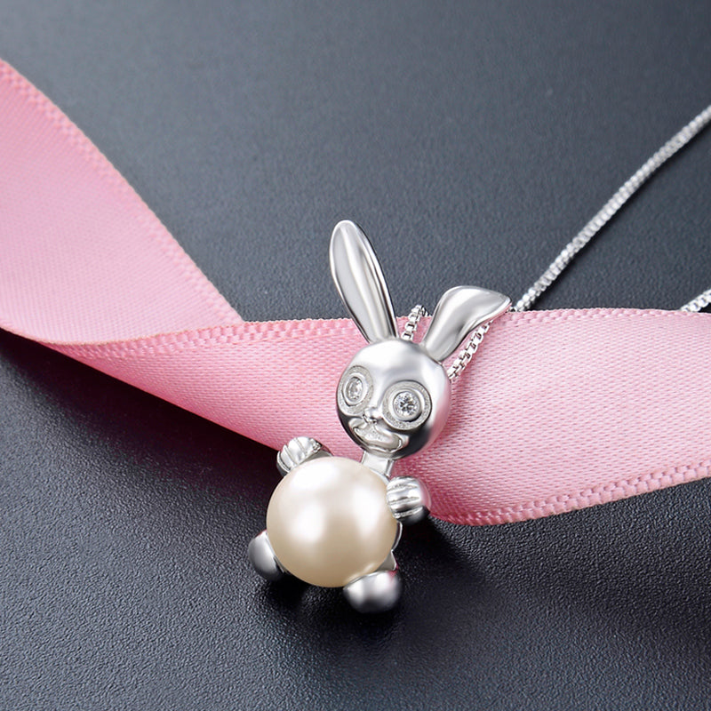 How much does a cultured pearl necklace cost