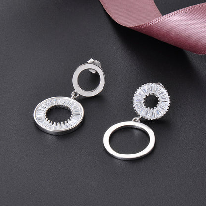 Latest fashion trends in earrings