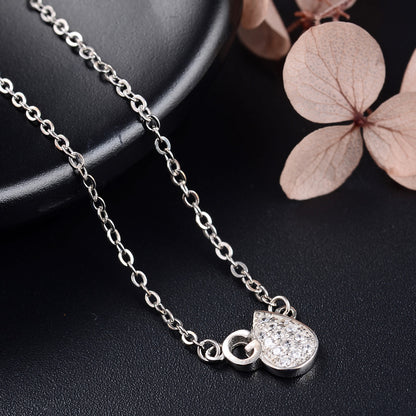 Simple silver necklace with diamond