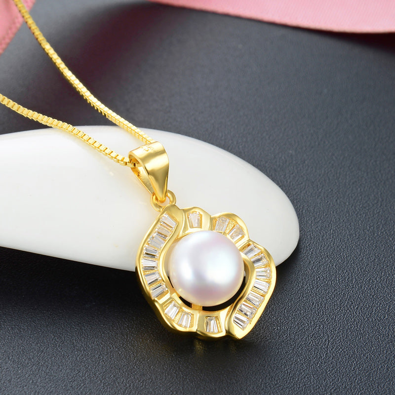 Gold plated single pearl necklace