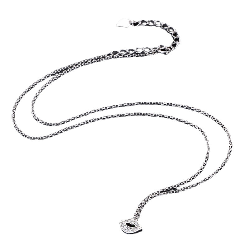 What necklace to buy for girlfriend